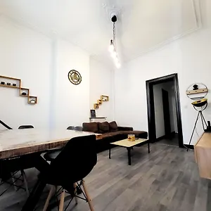Private In Center Of Accommodatie bij particulieren Charleroi